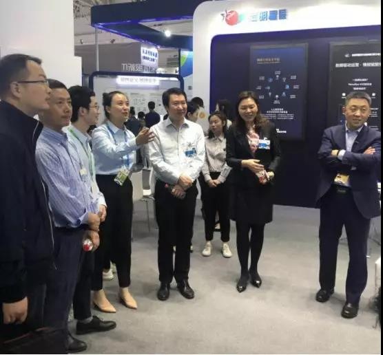 ��ѧ���ղ��������ռ���ҵ��˾��˾���ܹ�Ӣݰ��ҫ������չ̨