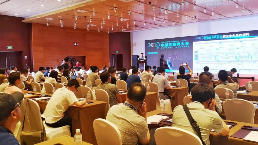 ҫ��������Ӫ����ҵ����ǰ�ܼ��������ԡ���Ӫ���徲��̨˼����Ϊ���ⷢ�ݳ���